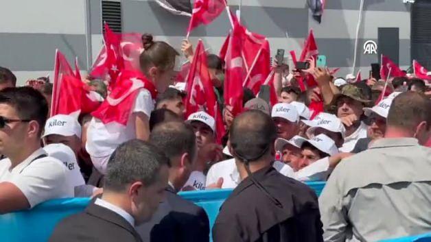 Açtığı pankartla Cumhurbaşkanı Erdoğan’dan yardım isteyen Ada tedavi edilecek Açtığı pankartla Cumhurbaşkanı Erdoğan’dan yardım isteyen Ada tedavi edilecek
