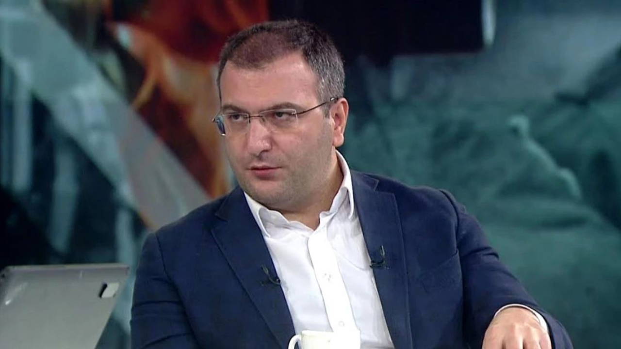 Cem Küçük o iddianameyi ‘beğenmedi’: ‘Somut delil yok, ceza çıkmaz’ – Son Dakika Siyaset Haberleri