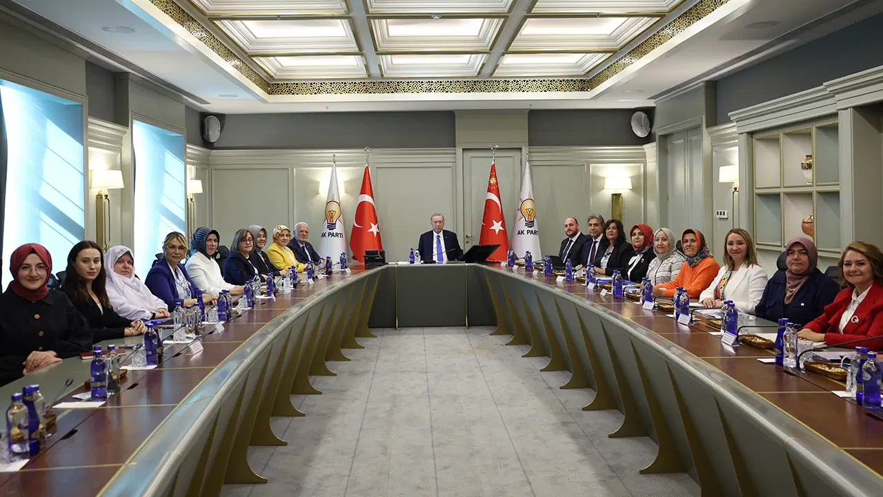 Erdoğan’ın toplantısında dikkat çeken kare – Son Dakika Siyaset Haberleri Erdoğan’ın toplantısında dikkat çeken kare – Son Dakika Siyaset Haberleri