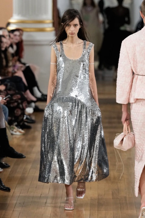 Londra Moda Haftası: Simone Rocha İlkbahar/Yaz 2026 Londra Moda Haftası: Simone Rocha İlkbahar/Yaz 2026