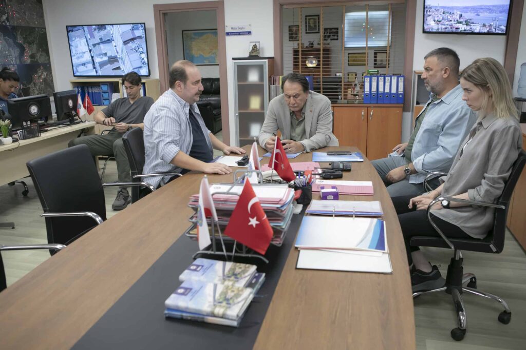 Arka Sokaklar yine nefes kesen sahnelerin yer aldığı heyecan dolu bir bölümle ekrana gelecek!