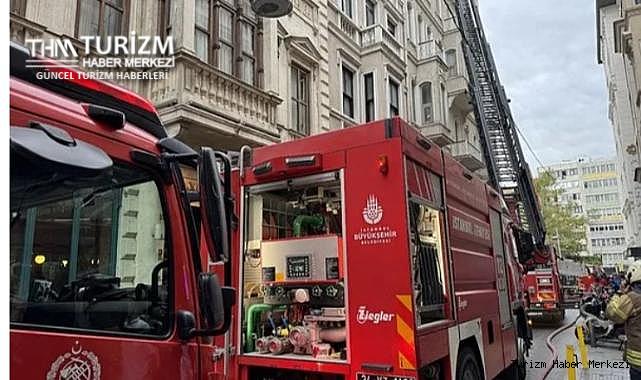 Beyoğlu’nda 6 katlı otelde yangın! Beyoğlu’nda 6 katlı otelde yangın!