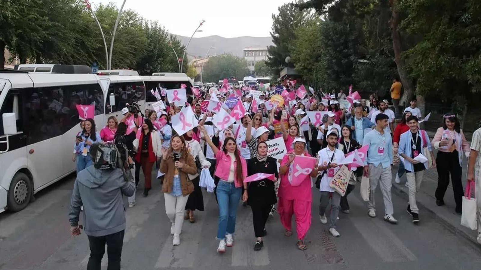 Muş’ta “12. Uluslararası Onkoloji Günleri” devam ediyor Muş’ta “12. Uluslararası Onkoloji Günleri” devam ediyor