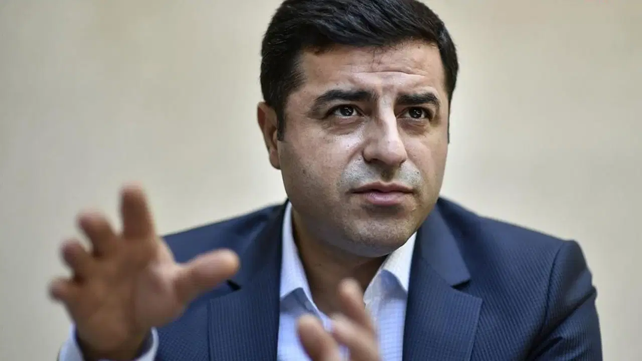 ‘Süreç görüşmesi’ oldu mu? Selahattin Demirtaş cephesinden yanıt geldi – Son Dakika Siyaset Haberleri ‘Süreç görüşmesi’ oldu mu? Selahattin Demirtaş cephesinden yanıt geldi – Son Dakika Siyaset Haberleri