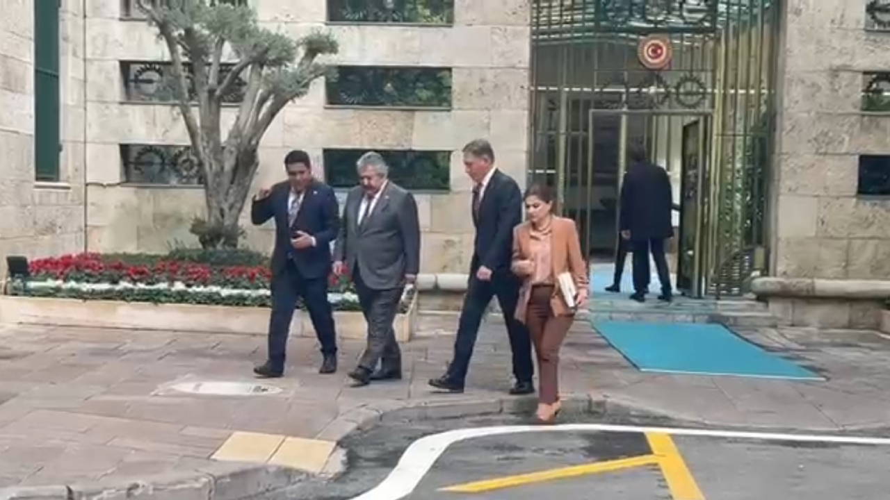 TBMM Başkanı Kurtulmuş, süreç komisyonu üyesi grup başkanvekilleriyle görüştü: Dikkat çeken ‘İmralı’ yanıtı – Son Dakika Siyaset Haberleri TBMM Başkanı Kurtulmuş, süreç komisyonu üyesi grup başkanvekilleriyle görüştü: Dikkat çeken ‘İmralı’ yanıtı – Son Dakika Siyaset Haberleri