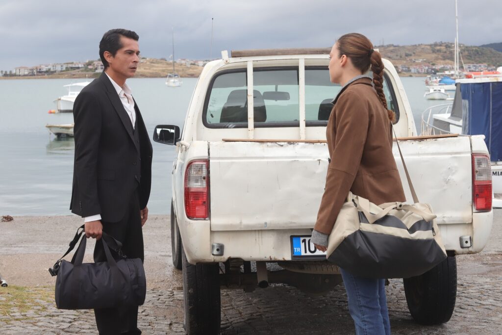 Cennetin Çocukları 6. Bölümde Adem’in, Sezen’e romantik sürprizi herkesi şaşırttı! İskender kaza yaptı! Cennetin Çocukları 6. Bölümde Adem’in, Sezen’e romantik sürprizi herkesi şaşırttı! İskender kaza yaptı!