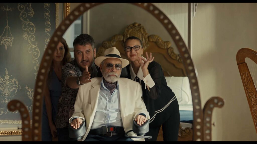 Haluk Bilginer ve Feyyaz Yiğit’i bir araya getiren, yılın iddialı filmi ‘Soyut Dışavurumcu Bir Dostluğun Anatomisi Veyahut Yan Yana’ için geri sayım başladı! Haluk Bilginer ve Feyyaz Yiğit’i bir araya getiren, yılın iddialı filmi ‘Soyut Dışavurumcu Bir Dostluğun Anatomisi Veyahut Yan Yana’ için geri sayım başladı!