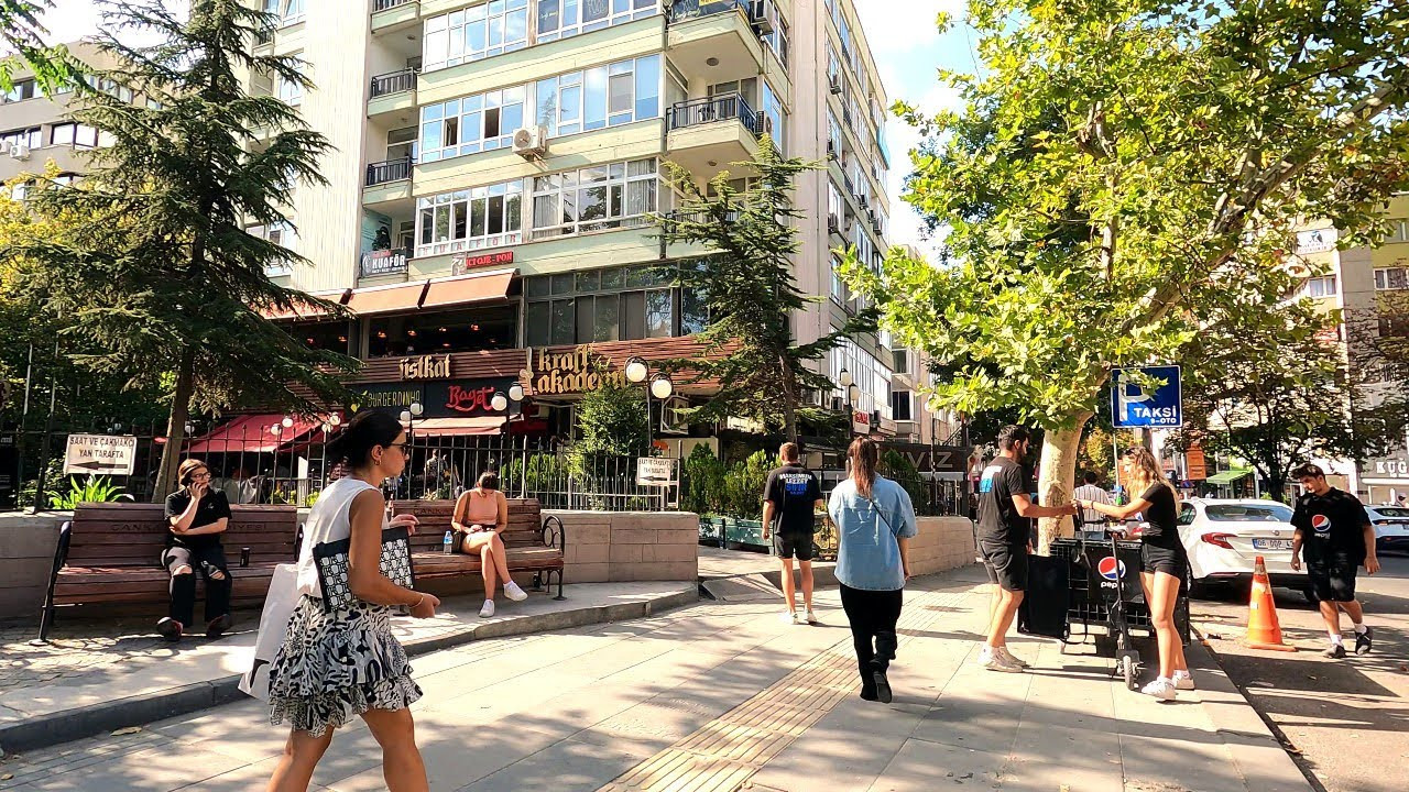 Ankara’nın 70 Yıllık Atatürkçü tavukçusu piyasa koşullarına yenildi Ankara’nın 70 Yıllık Atatürkçü tavukçusu piyasa koşullarına yenildi