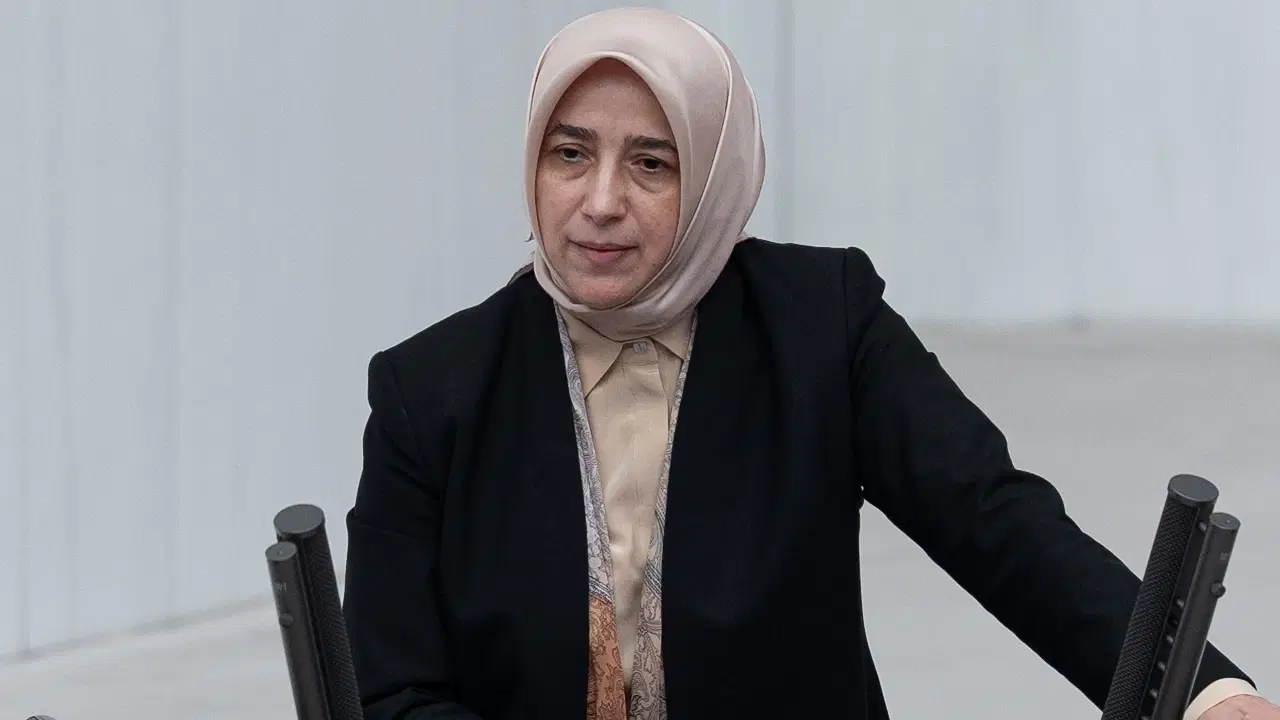 AKP’li Özlem Zengin’den Meclis’te ilginç talep: ‘Holokost filmleri yasaklansın’ – Son Dakika Siyaset Haberleri AKP’li Özlem Zengin’den Meclis’te ilginç talep: ‘Holokost filmleri yasaklansın’ – Son Dakika Siyaset Haberleri