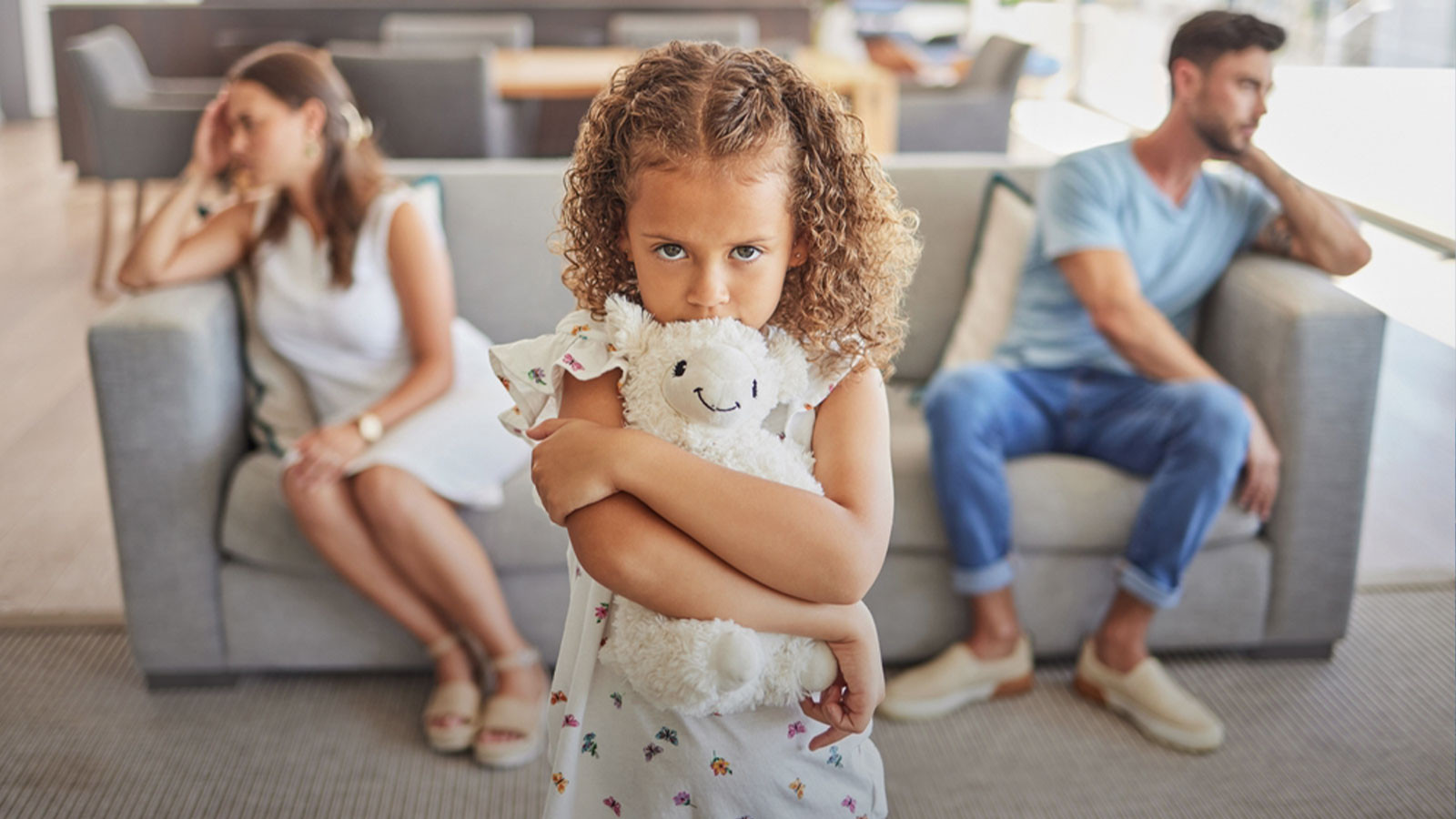 Çocuklarda ‘Ayrılık Kaygısı’ çağı Çocuklarda ‘Ayrılık Kaygısı’ çağı