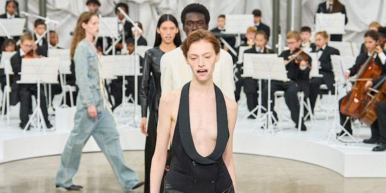 Paris Moda Haftası: Maison Margiela İlkbahar/Yaz 2026 Paris Moda Haftası: Maison Margiela İlkbahar/Yaz 2026