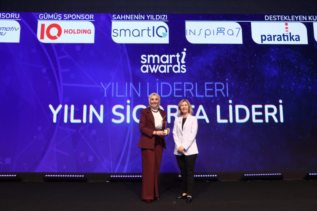 Neslihan Neciboğlu’na Smart-i Awards’ta Altın Ödül Neslihan Neciboğlu’na Smart-i Awards’ta Altın Ödül