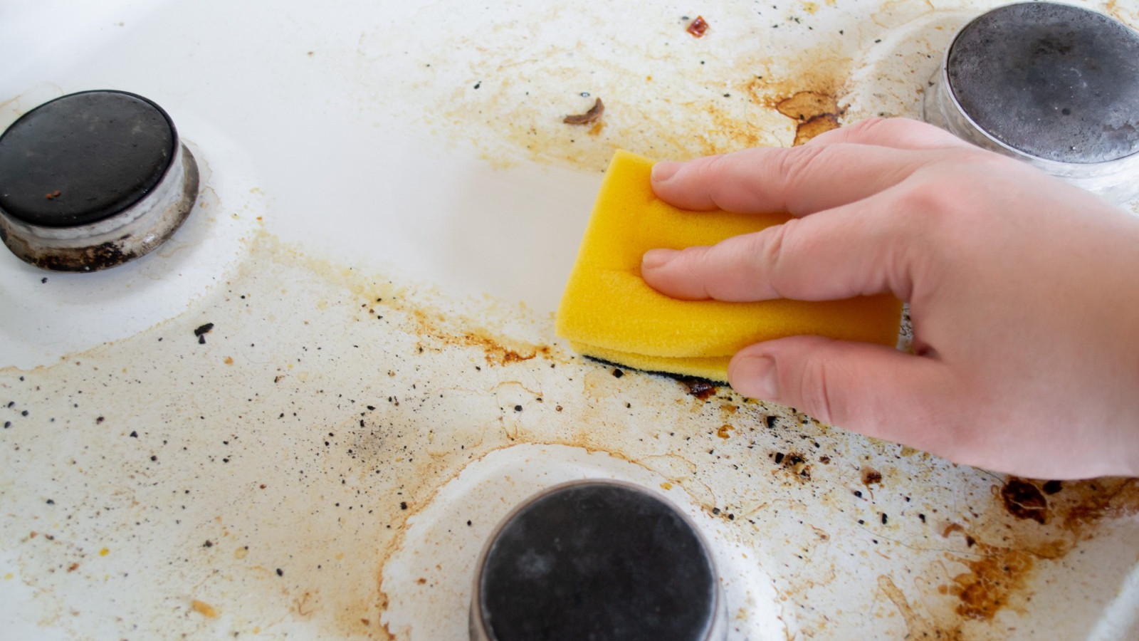 Ocaklarda inatçı lekelerden geriye sadece parıltılar kalıyor! İşte ocakları temizlemenin püf noktası olan 4 doğal yöntem Ocaklarda inatçı lekelerden geriye sadece parıltılar kalıyor! İşte ocakları temizlemenin püf noktası olan 4 doğal yöntem