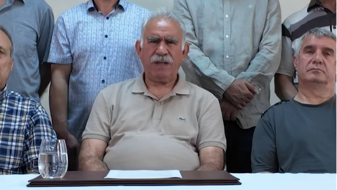 Abdullah Öcalan’dan dikkat çeken umut hakkı açıklaması: Devletin atması gereken bir adımdır Abdullah Öcalan’dan dikkat çeken umut hakkı açıklaması: Devletin atması gereken bir adımdır
