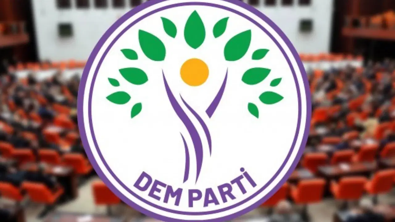 DEM Parti’den ‘4 Kasım’ açıklaması: ‘Kayyumlar geri çekilmeli, tutuklu siyasetçiler serbest bırakılmalı’ – Son Dakika Siyaset Haberleri DEM Parti’den ‘4 Kasım’ açıklaması: ‘Kayyumlar geri çekilmeli, tutuklu siyasetçiler serbest bırakılmalı’ – Son Dakika Siyaset Haberleri