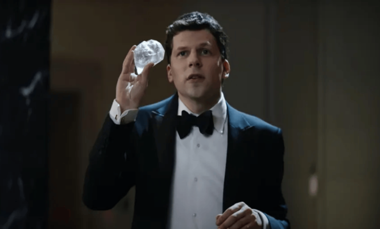 Sihirbazlar Çetesi: Daha Bir Şey Görmediniz ABD Gişesinde Sihirbazlar Çetesi: Daha Bir Şey Görmediniz ABD Gişesinde